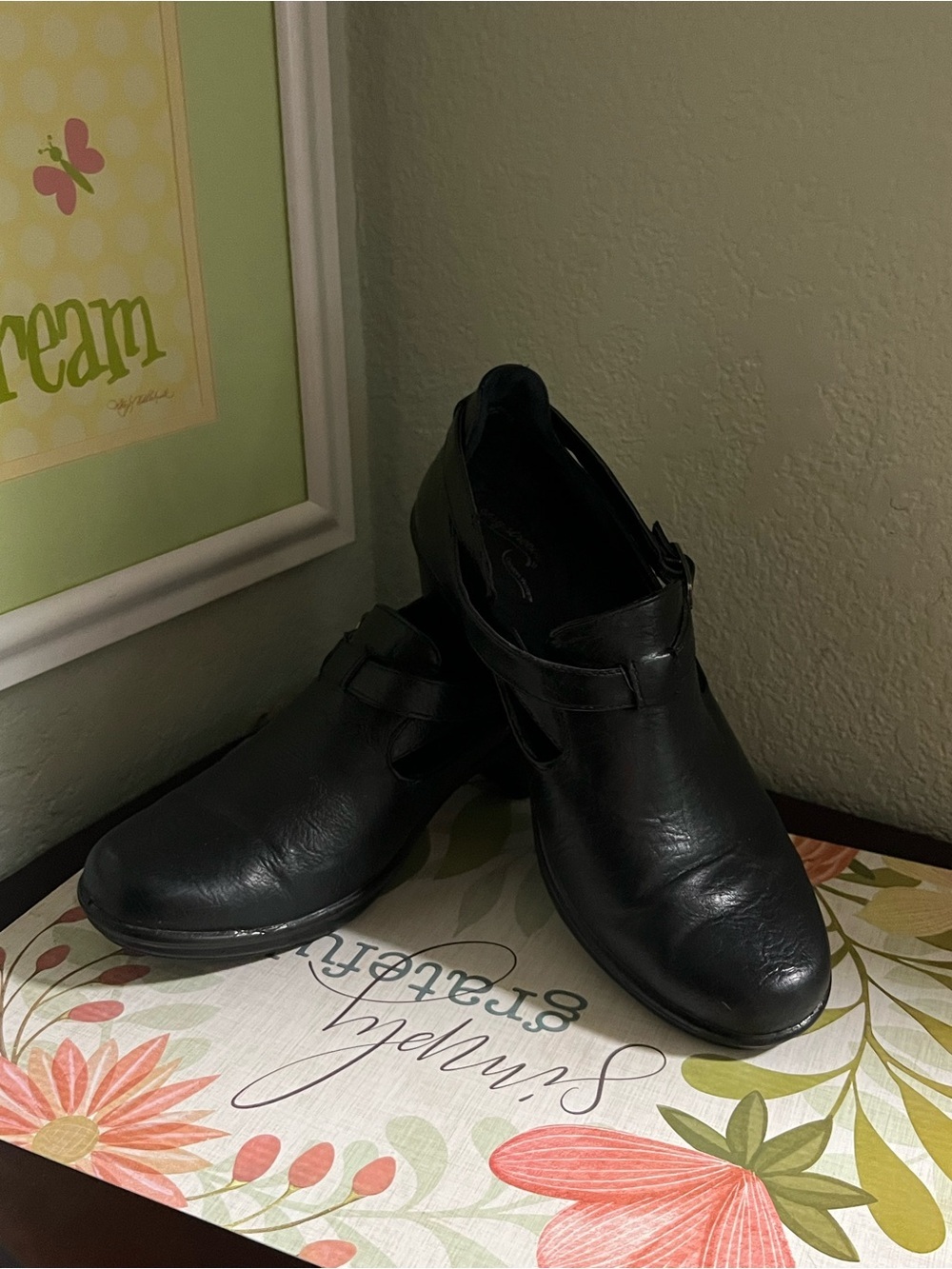 WOmens Easy Street Navy  Blue  Comfort Slip-On Shoes 8.5